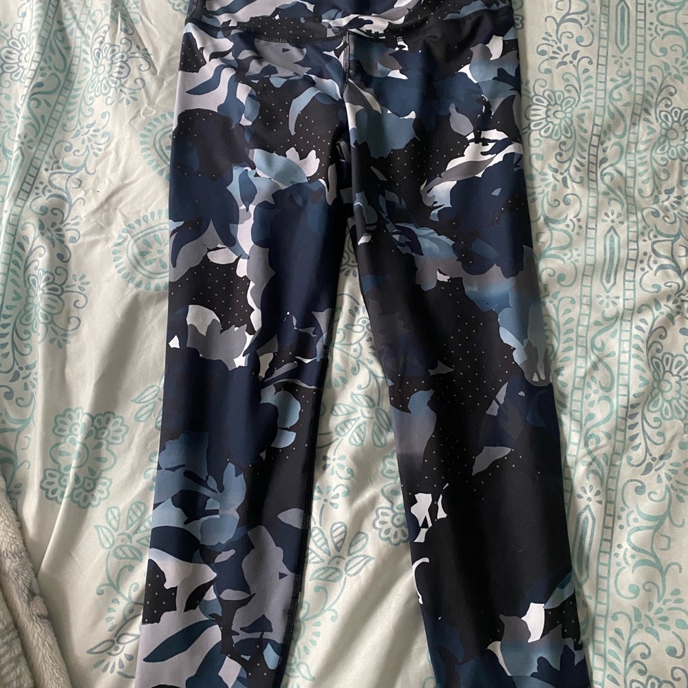 Old Navy active elevate leggings